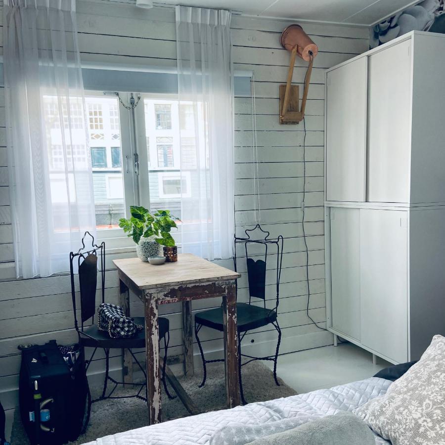 Bed and Breakfast Houseboat Bonnie Amsterdam Esterno foto
