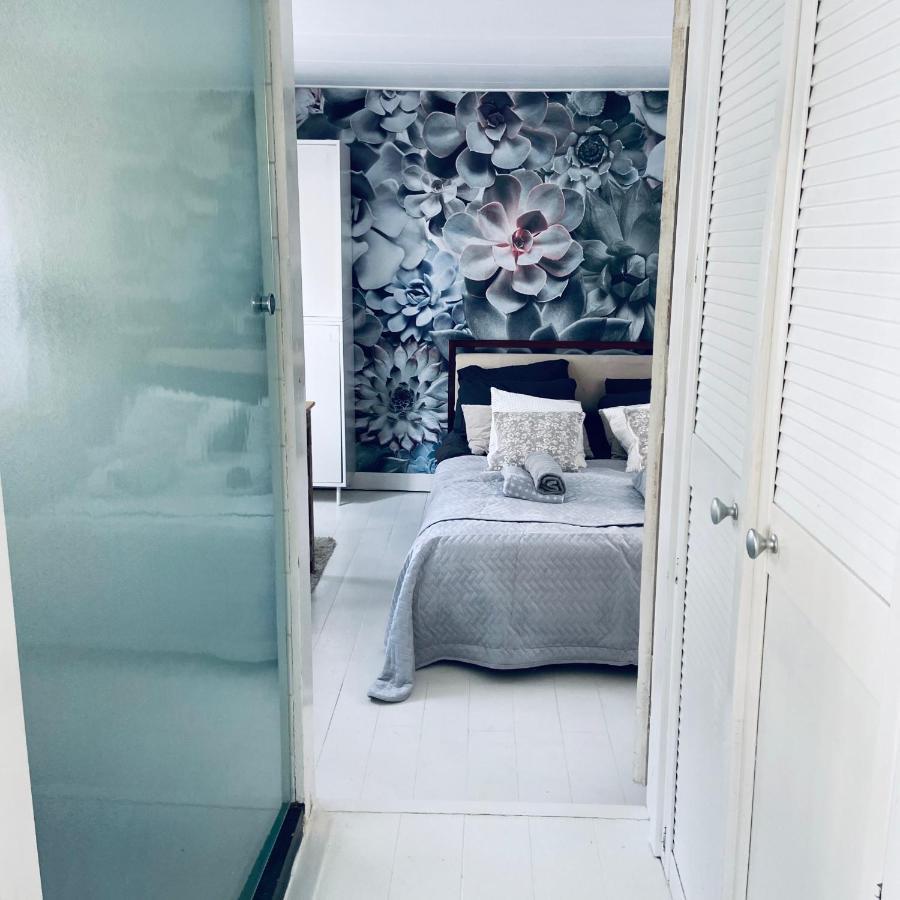 Bed and Breakfast Houseboat Bonnie Amsterdam Esterno foto