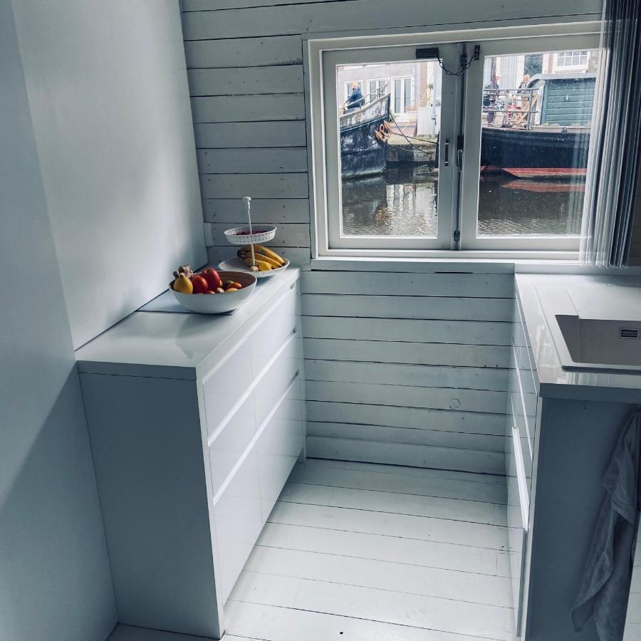Bed and Breakfast Houseboat Bonnie Amsterdam Esterno foto